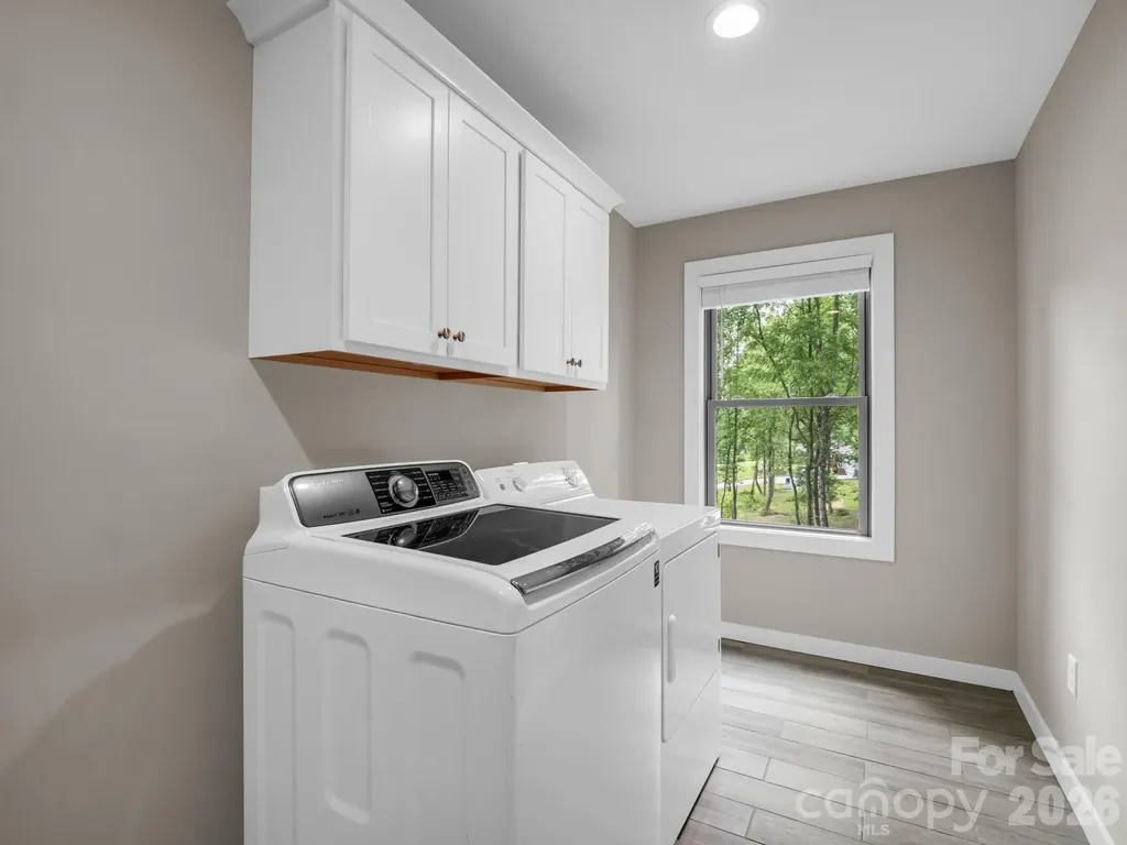 100 Walt Drive Hendersonville NC 28792