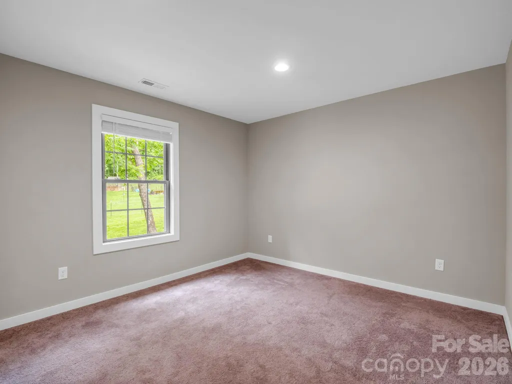 100 Walt Drive Hendersonville NC 28792