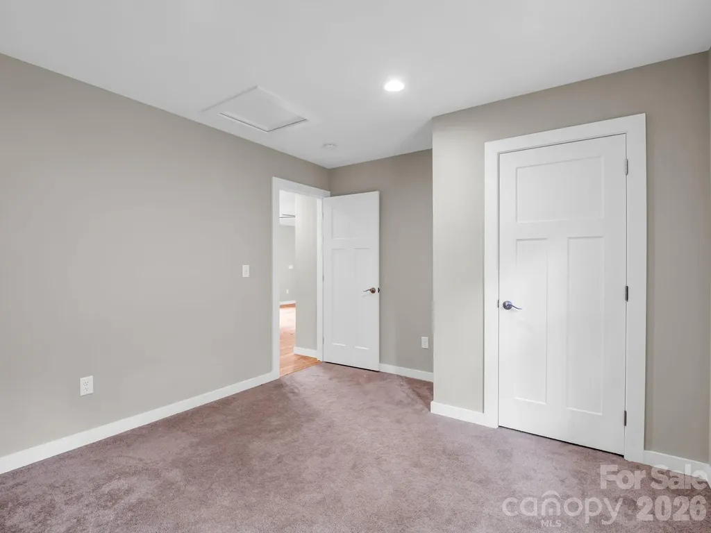 100 Walt Drive Hendersonville NC 28792