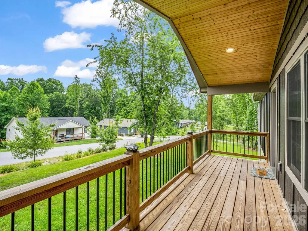 100 Walt Drive Hendersonville NC 28792