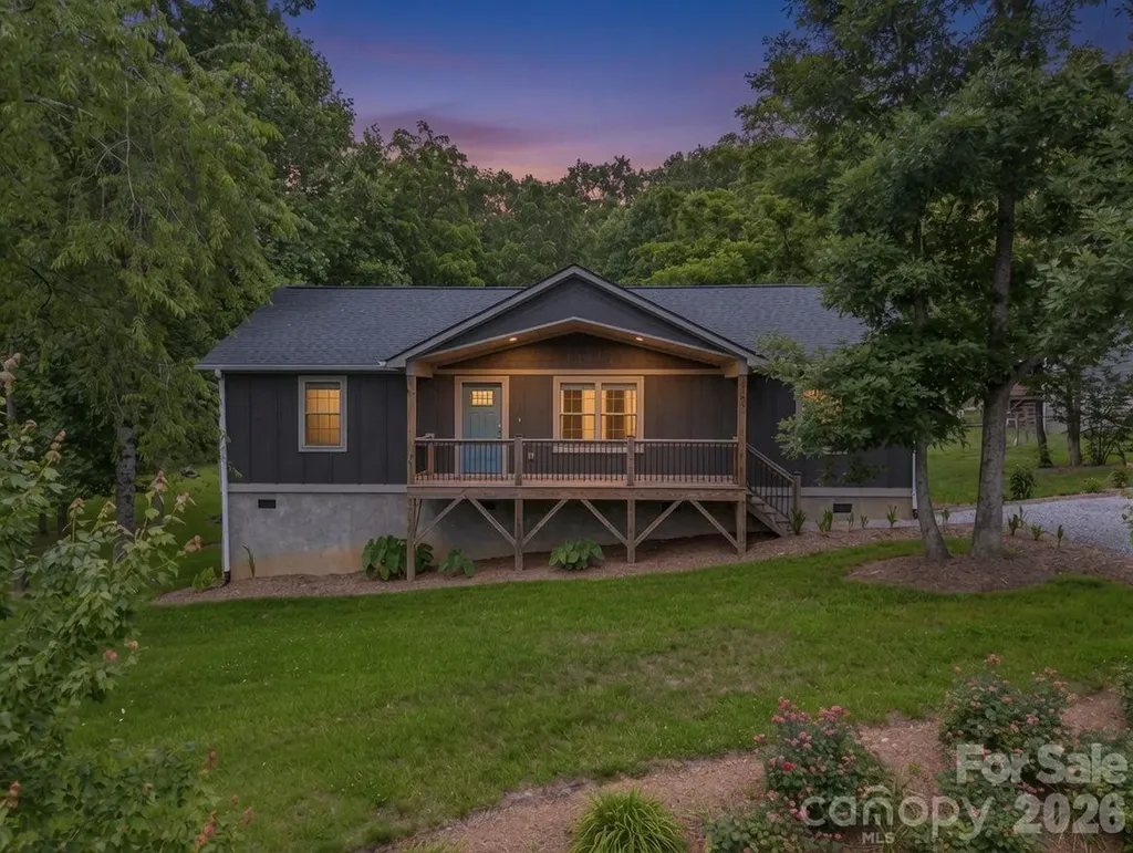 100 Walt Drive Hendersonville NC 28792