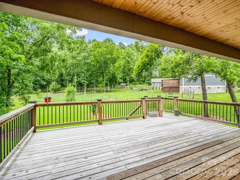 100 Walt Drive Hendersonville NC 28792