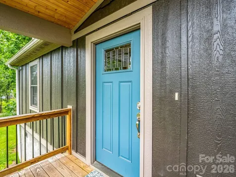 100 Walt Drive Hendersonville NC 28792