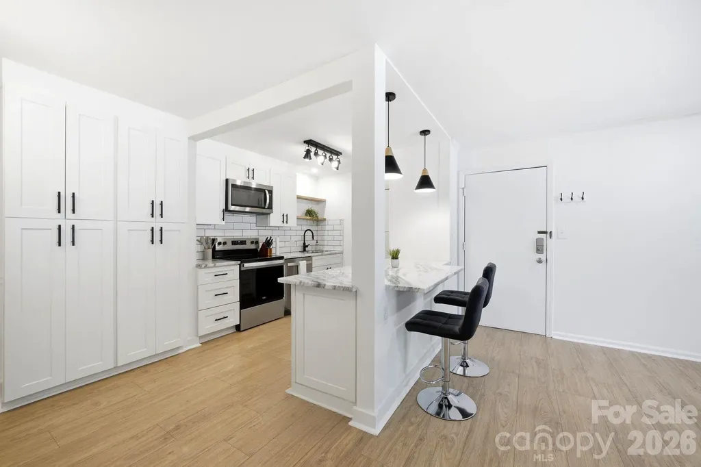 4739 Hedgemore Drive Charlotte NC 28209