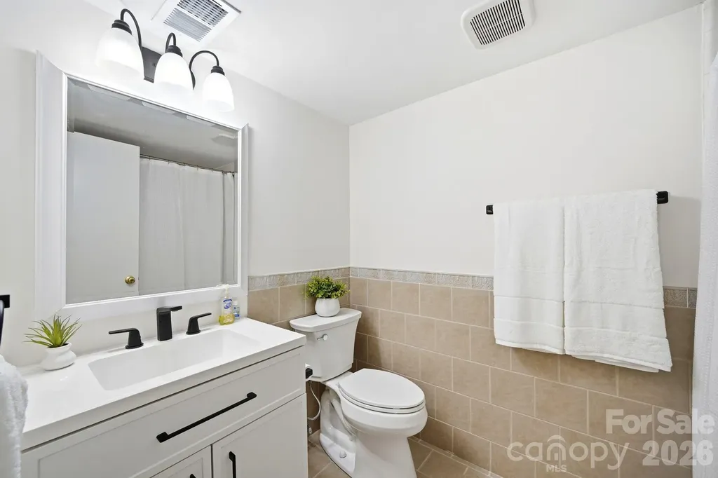 4739 Hedgemore Drive Charlotte NC 28209