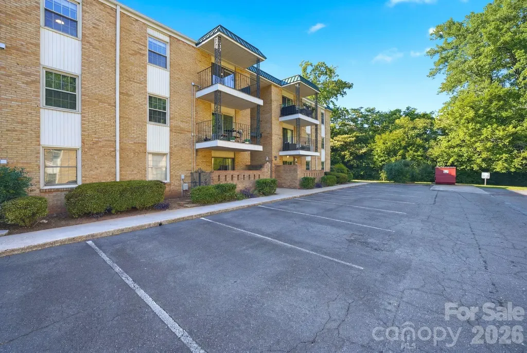 4739 Hedgemore Drive Charlotte NC 28209