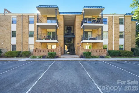 4739 Hedgemore Drive Charlotte NC 28209