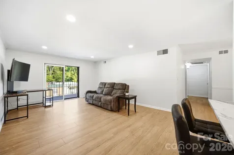4739 Hedgemore Drive Charlotte NC 28209