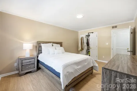 4739 Hedgemore Drive Charlotte NC 28209
