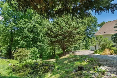 637 April Park Waynesville NC 28786