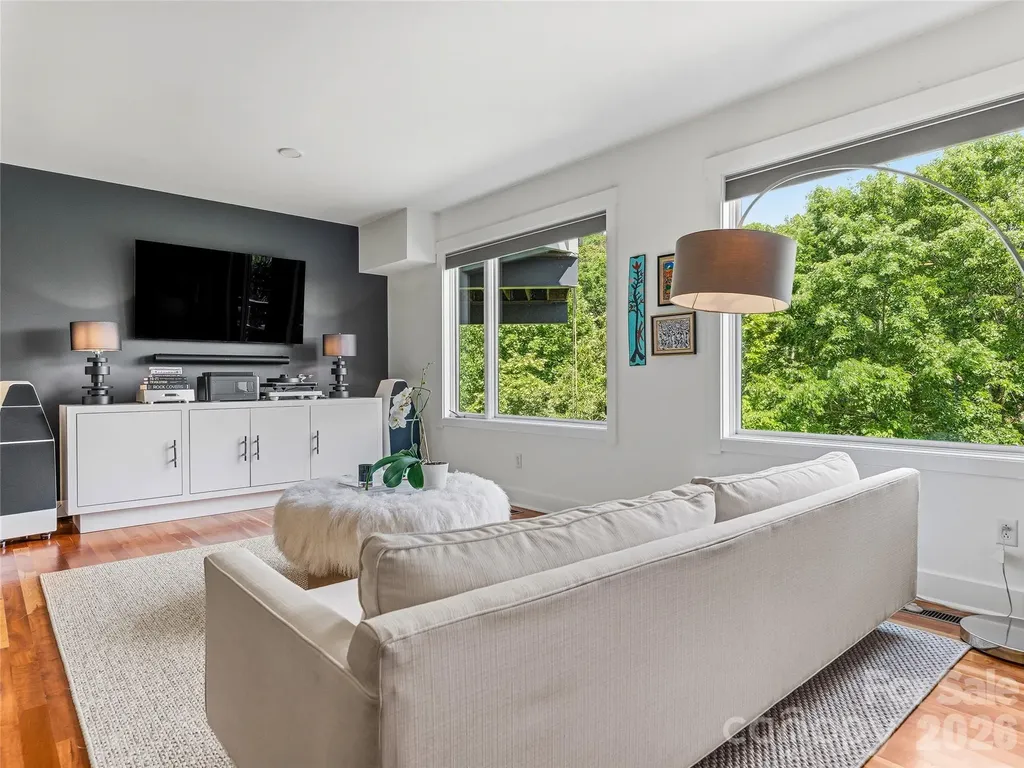 47 Garland Drive Asheville NC 28804