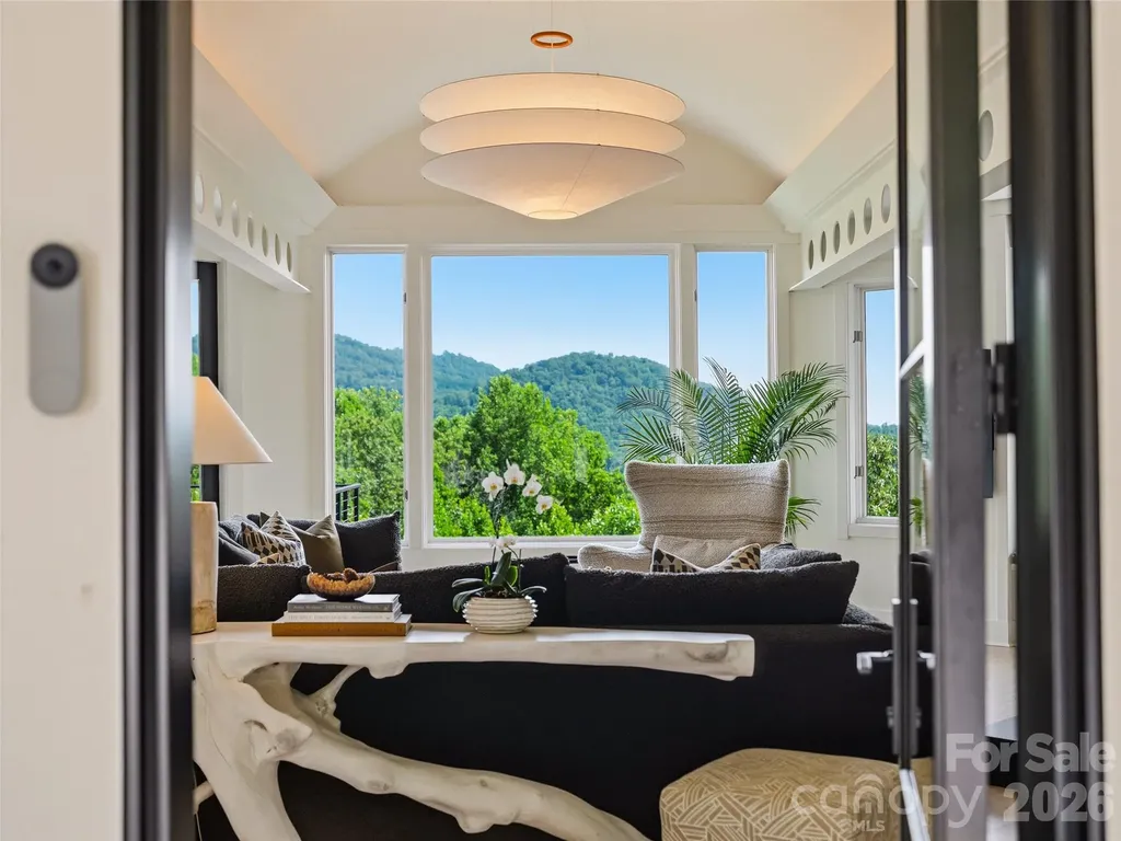 47 Garland Drive Asheville NC 28804