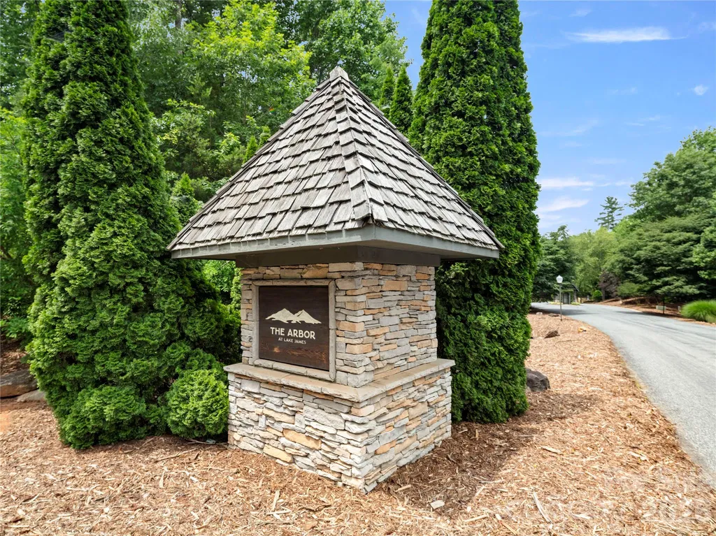 23 Anchor Drive Nebo NC 28761