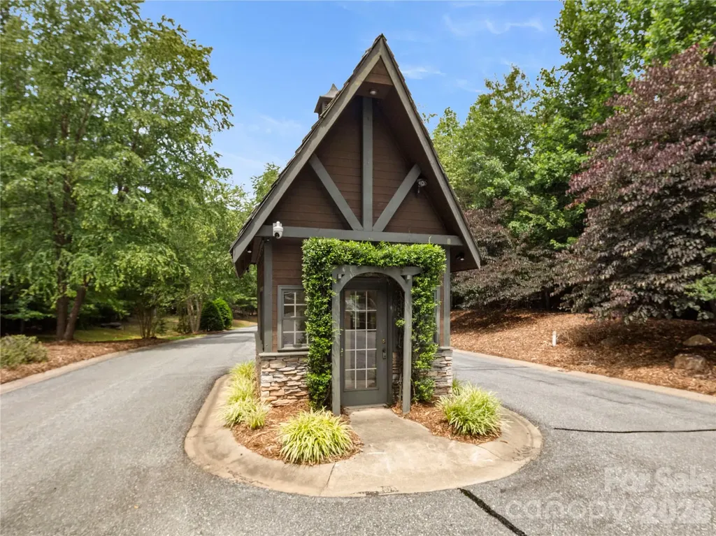 23 Anchor Drive Nebo NC 28761
