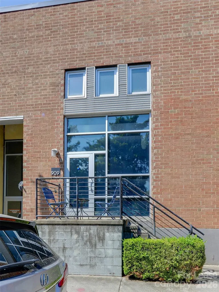 909 Westmere Avenue Charlotte NC 28208