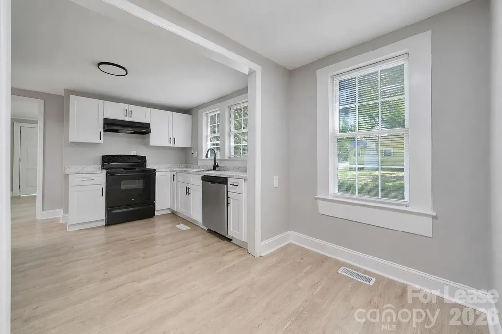452 13th Avenue NE Hickory NC 28601