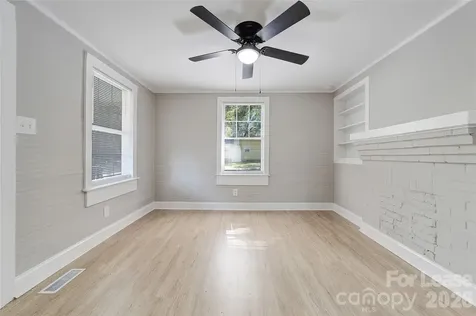 452 13th Avenue NE Hickory NC 28601