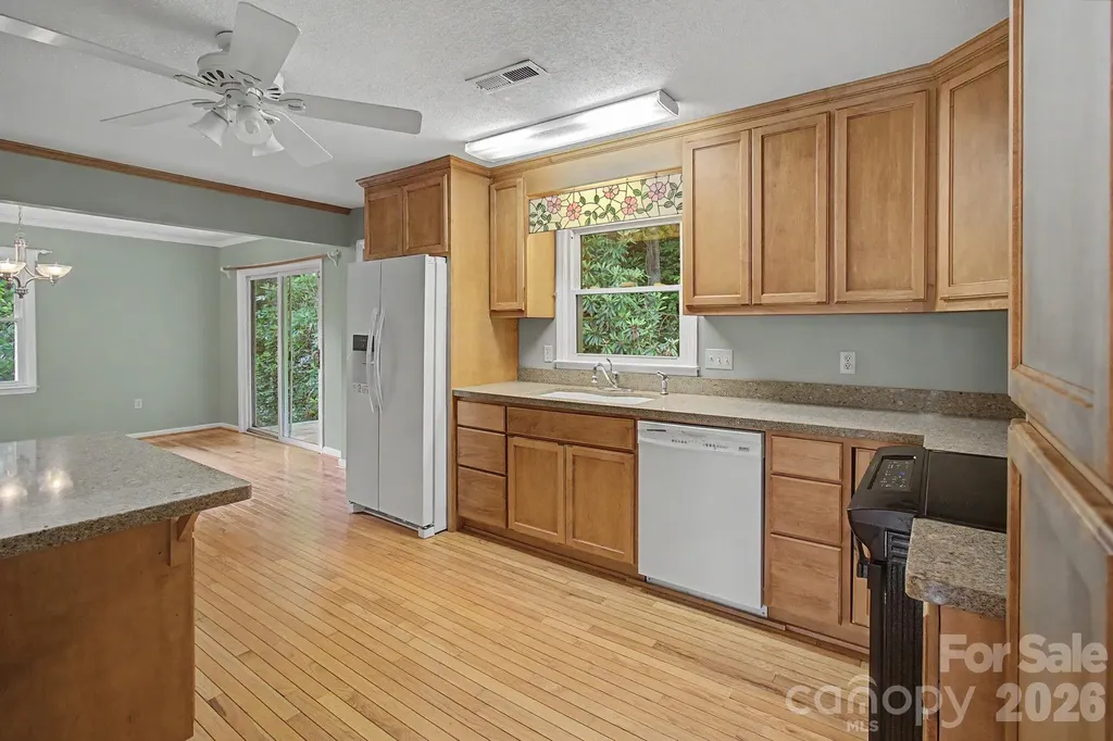 22 Mayfair Drive Candler NC 28715