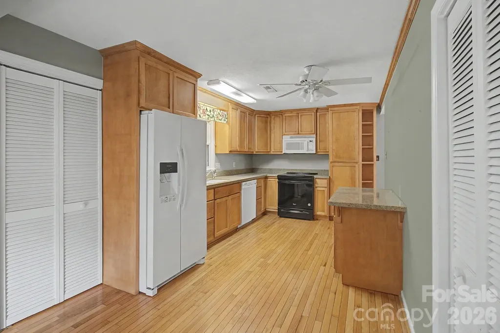 22 Mayfair Drive Candler NC 28715