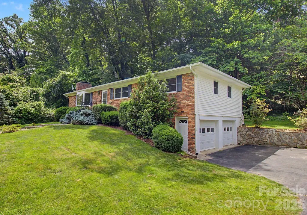 22 Mayfair Drive Candler NC 28715