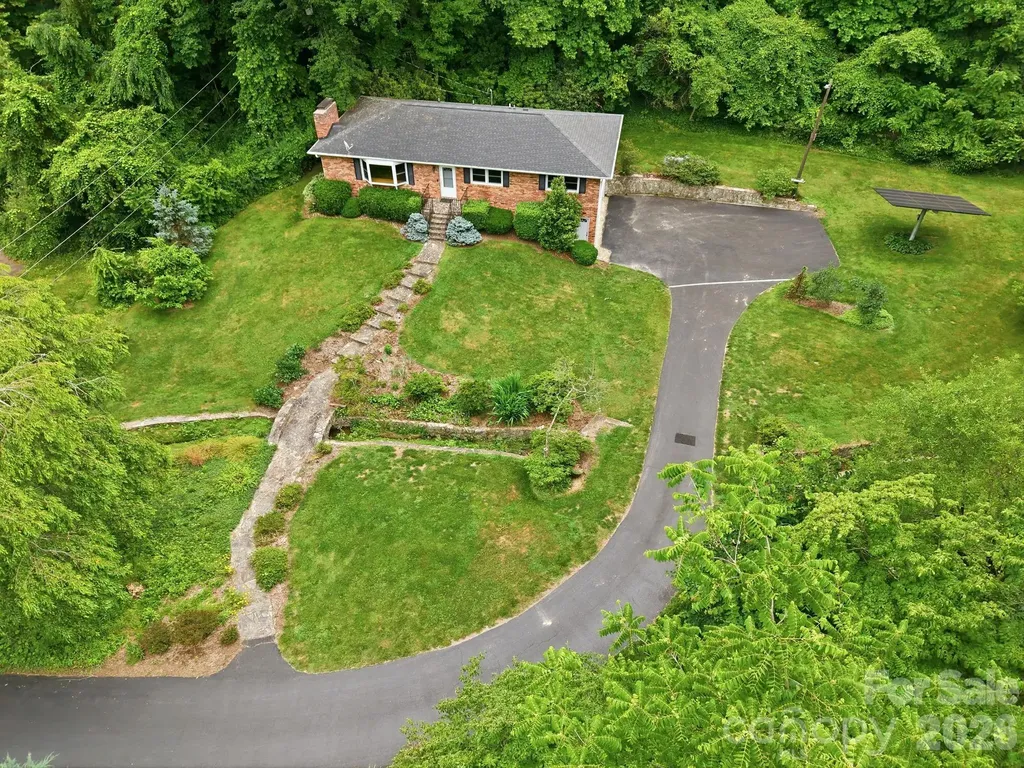 22 Mayfair Drive Candler NC 28715