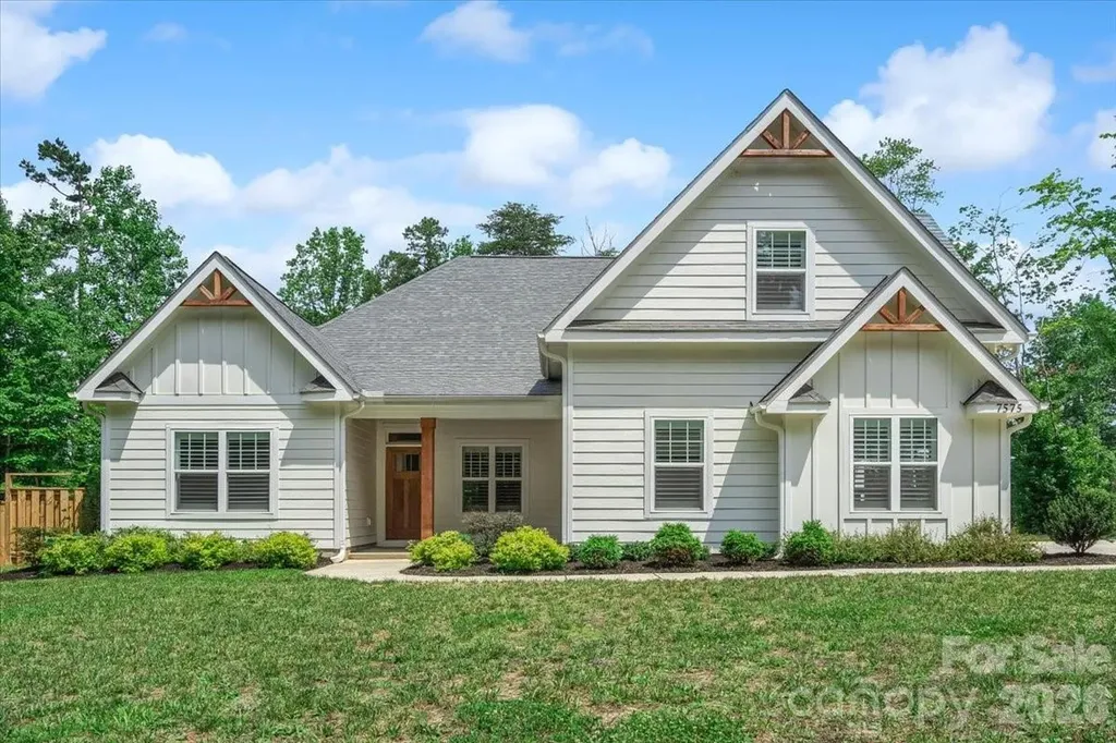 Denver NC, 7575 Deer Track Drive