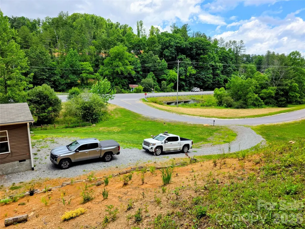 30 Evergreen Road Burnsville NC 28714