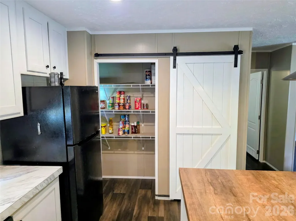 30 Evergreen Road Burnsville NC 28714