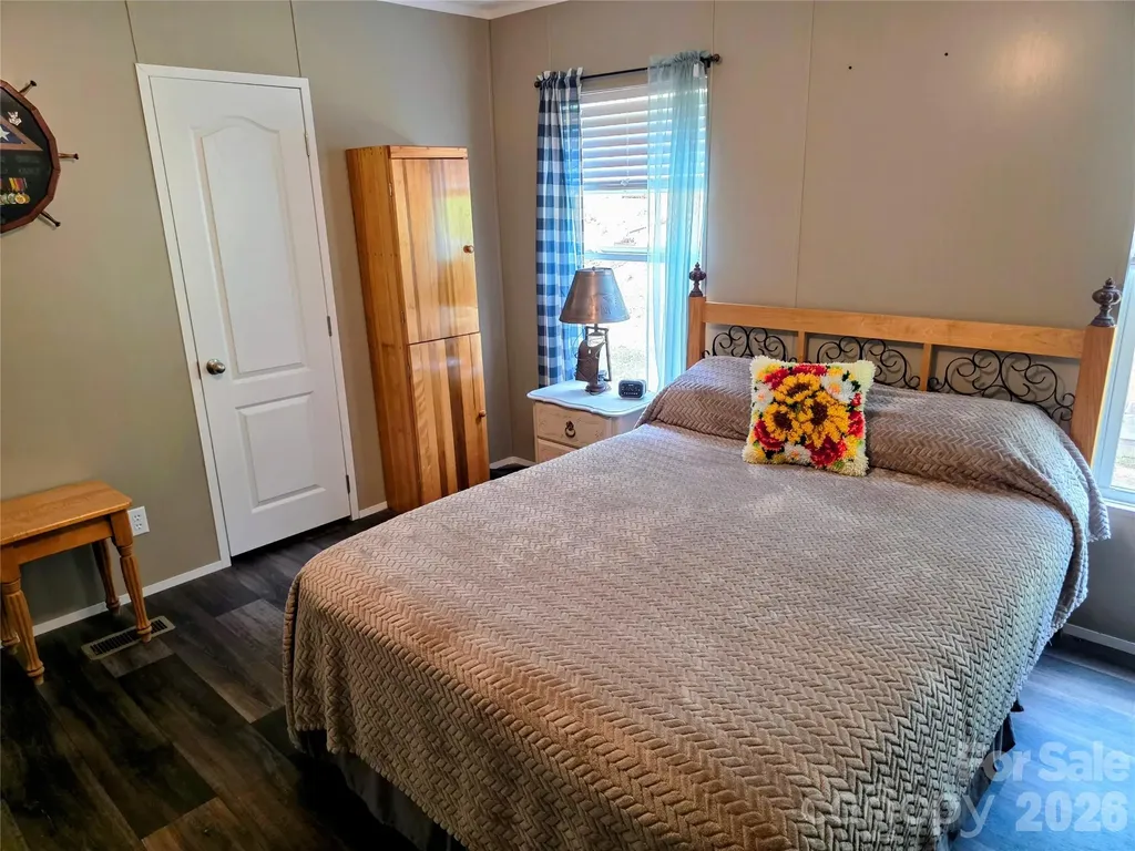 30 Evergreen Road Burnsville NC 28714