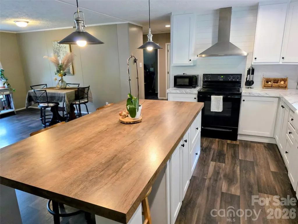 30 Evergreen Road Burnsville NC 28714