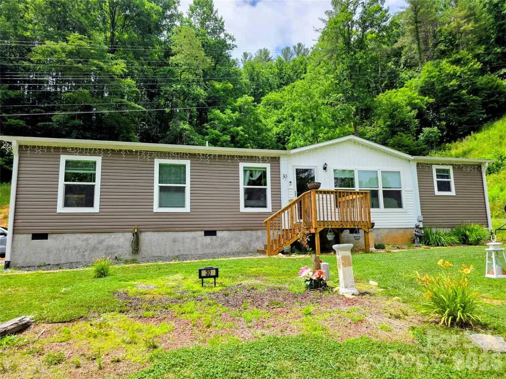 30 Evergreen Road Burnsville NC 28714