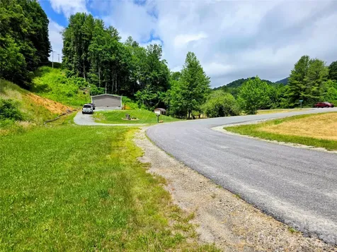 30 Evergreen Road Burnsville NC 28714