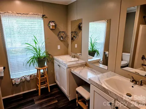 30 Evergreen Road Burnsville NC 28714