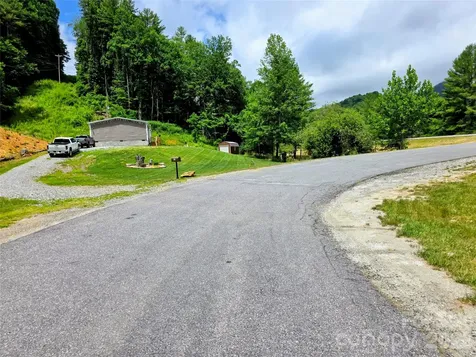 30 Evergreen Road Burnsville NC 28714