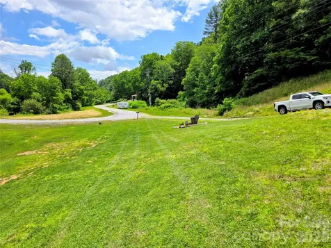 30 Evergreen Road Burnsville NC 28714