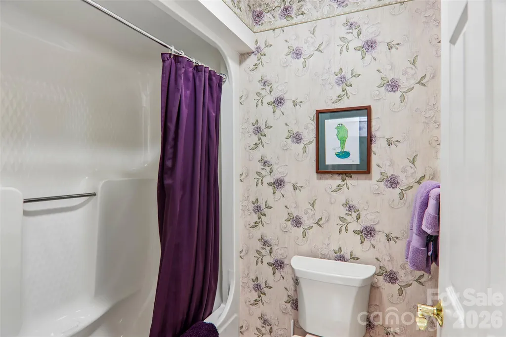 138 Woodbridge Drive Hendersonville NC 28739