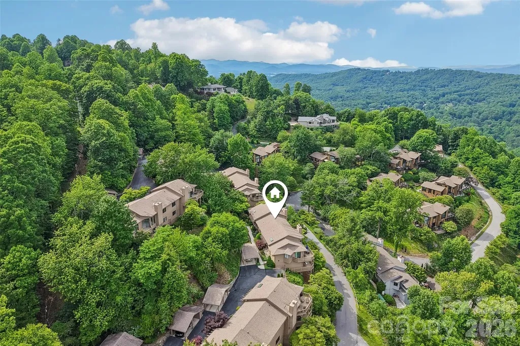 138 Woodbridge Drive Laurel Park NC 28739