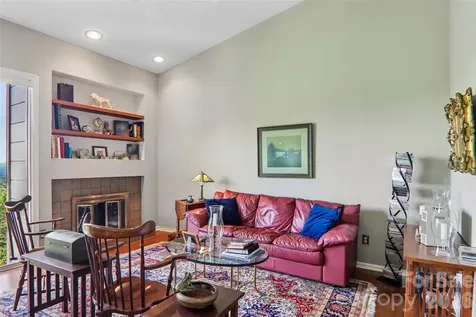 138 Woodbridge Drive Laurel Park NC 28739