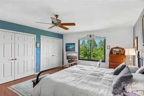 138 Woodbridge Drive Laurel Park NC 28739