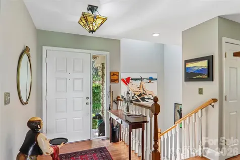 138 Woodbridge Drive Laurel Park NC 28739