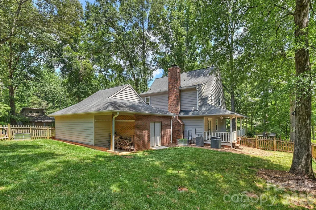 1506 Wandering Way Drive Charlotte NC 28226