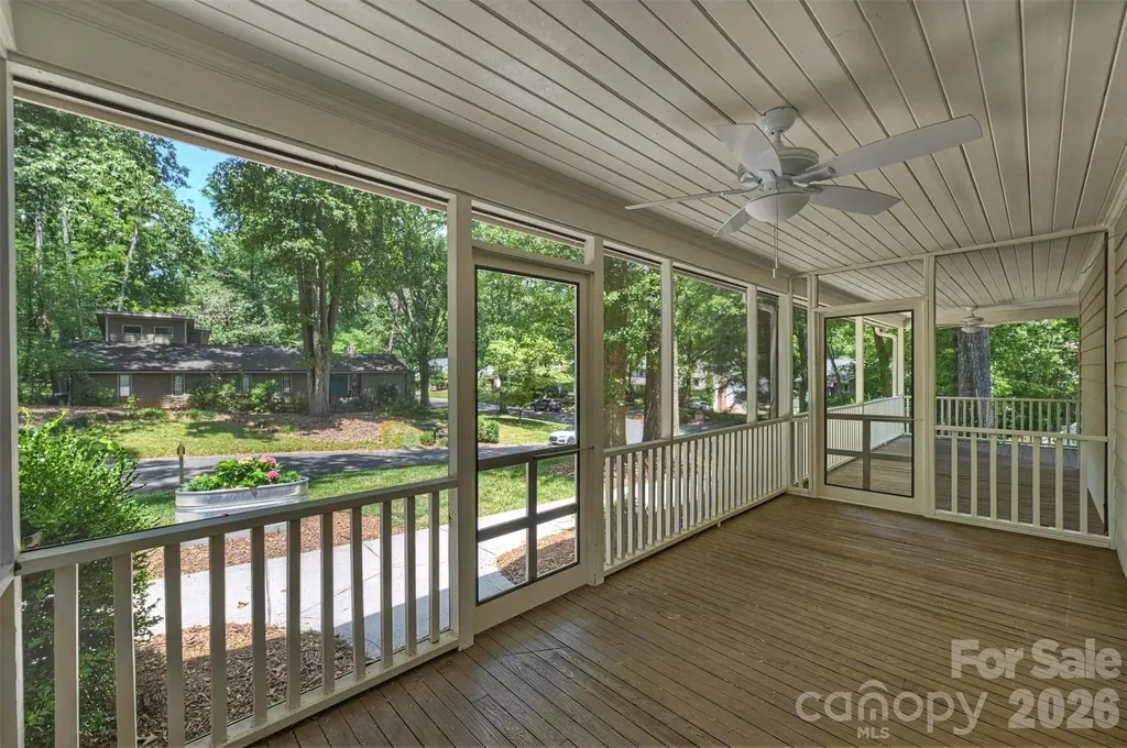 1506 Wandering Way Drive Charlotte NC 28226