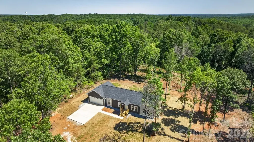 159 Evenfall Lane Columbus NC 28722