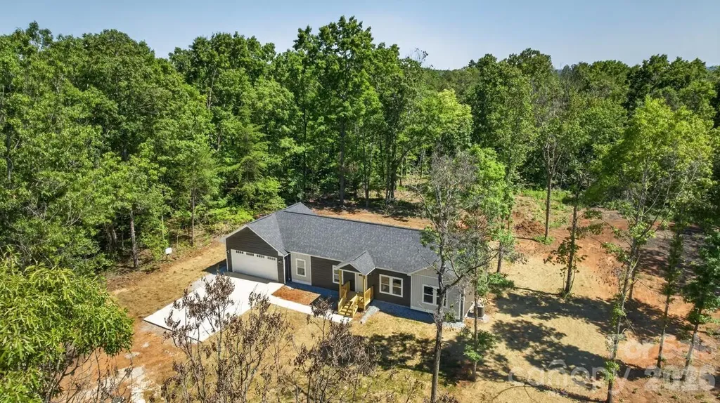 159 Evenfall Lane Columbus NC 28722