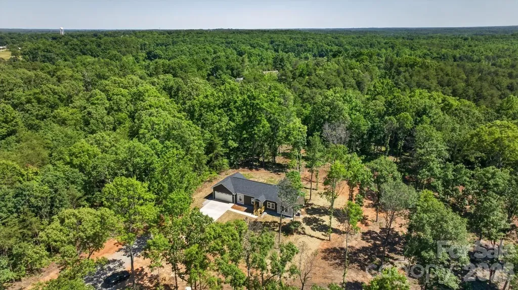 159 Evenfall Lane Columbus NC 28722