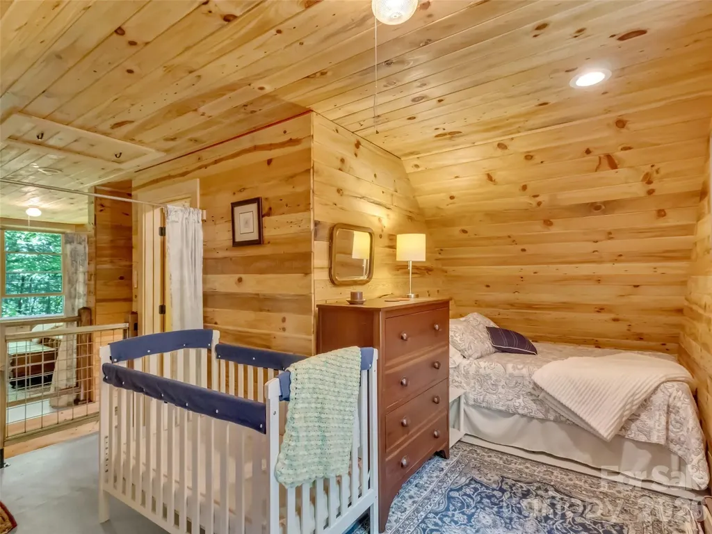 85 Lady Slipper Trail Hot Springs NC 28743