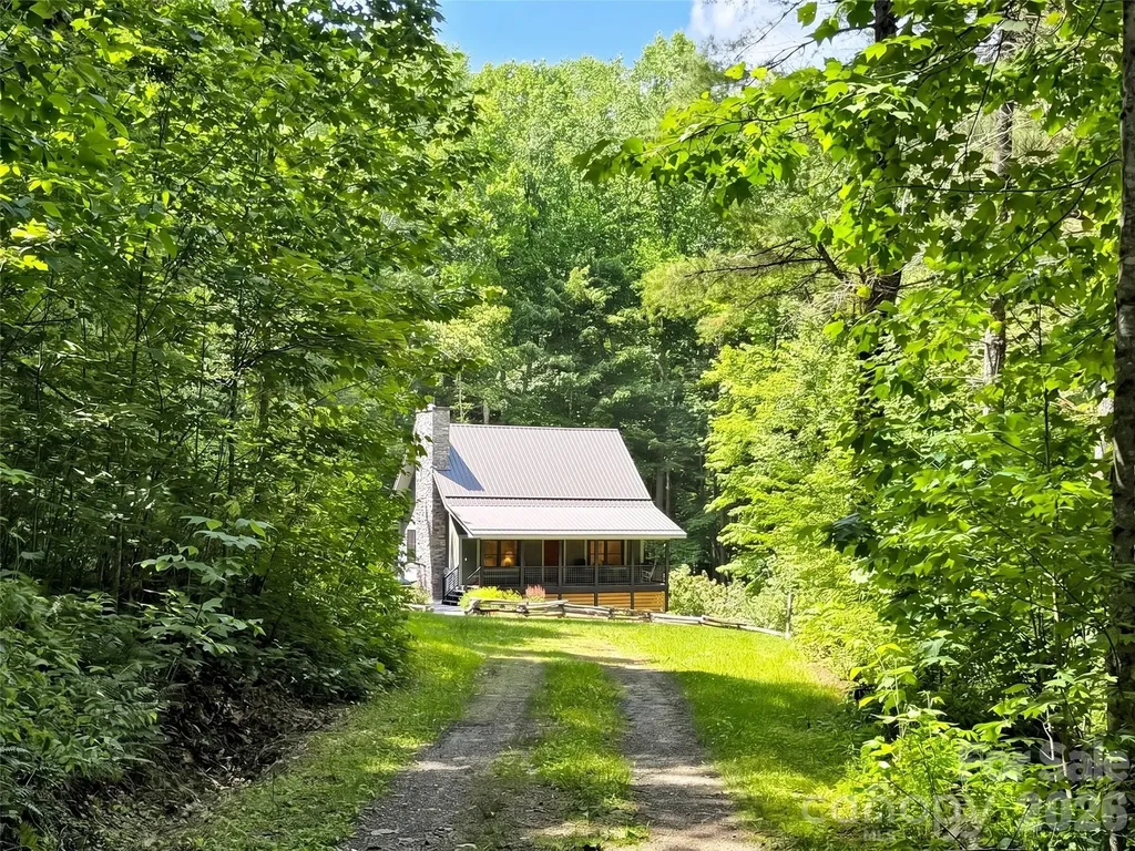 85 Lady Slipper Trail Hot Springs NC 28743
