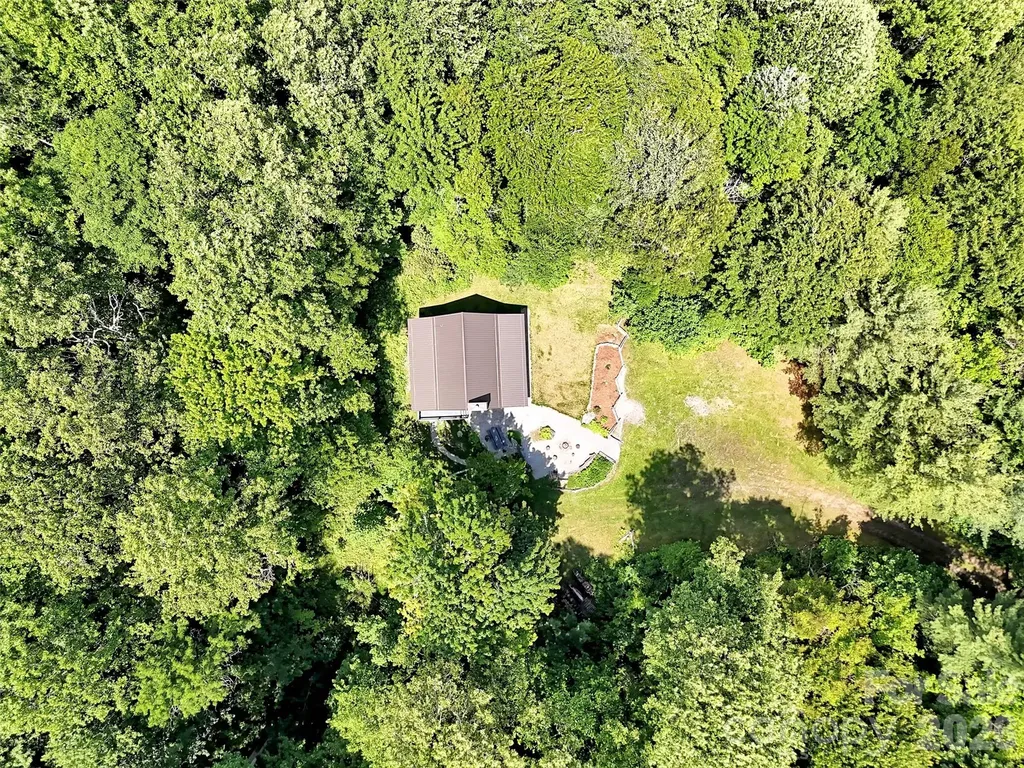 85 Lady Slipper Trail Hot Springs NC 28743