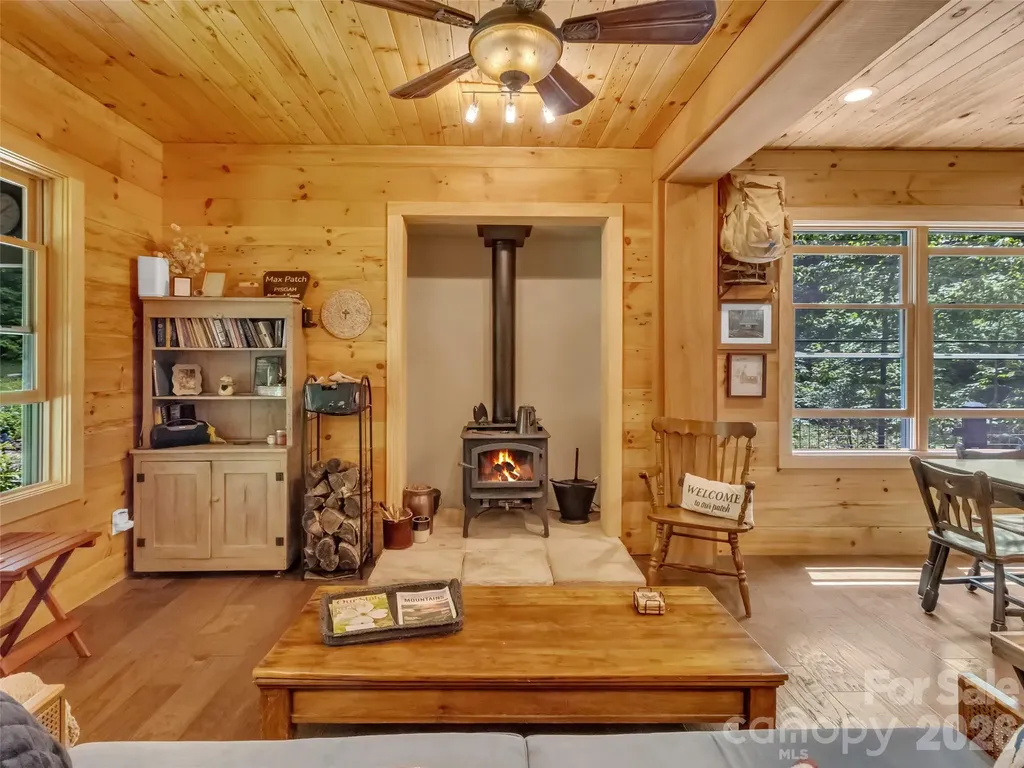 85 Lady Slipper Trail Hot Springs NC 28743