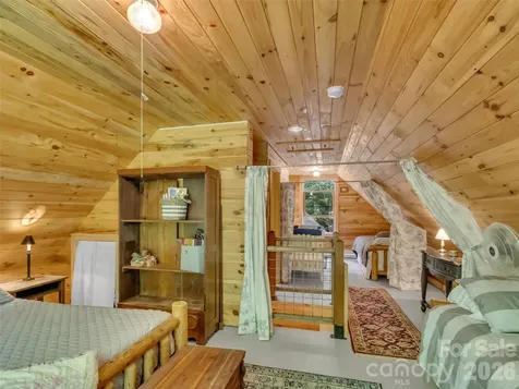 85 Lady Slipper Trail Hot Springs NC 28743